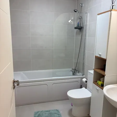 La Vio Private & Bathroom, Dublin Newcastle